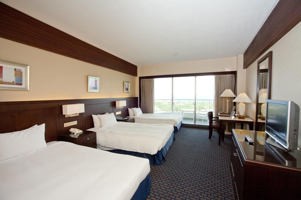 Okinawa Kariyushi Beach Resort Ocean Spa Onna Kültér fotó
