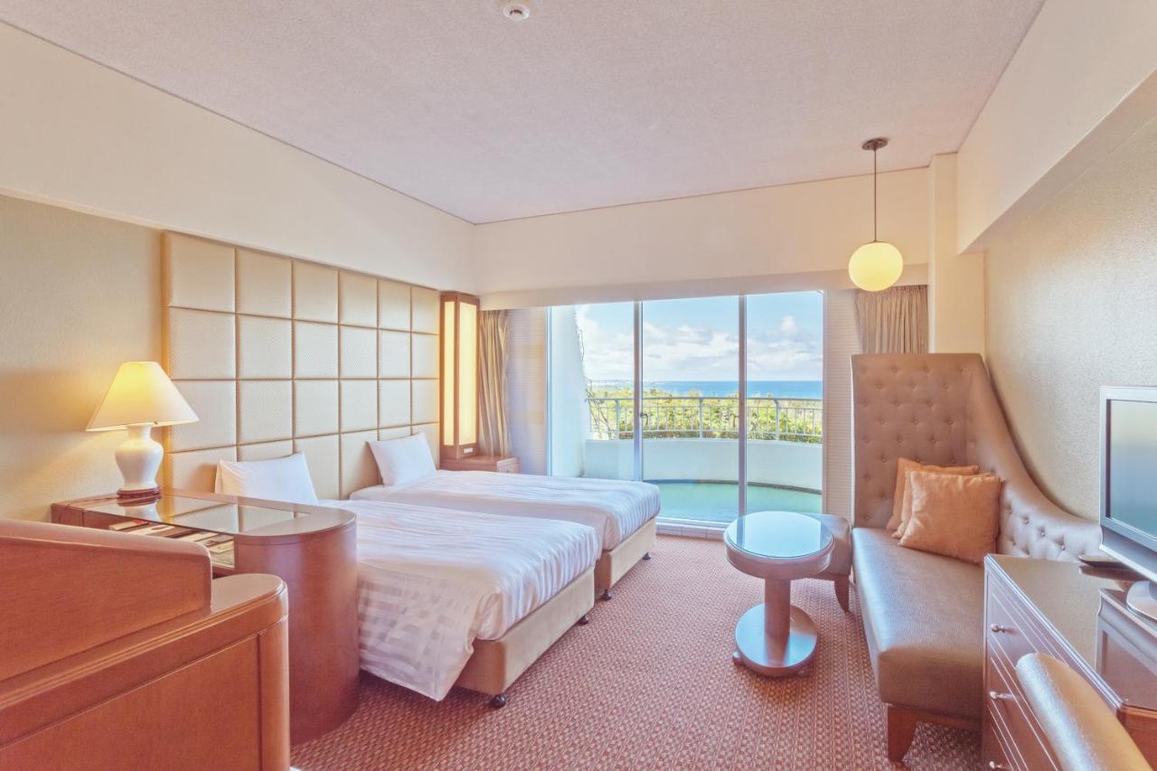Okinawa Kariyushi Beach Resort Ocean Spa Onna Kültér fotó